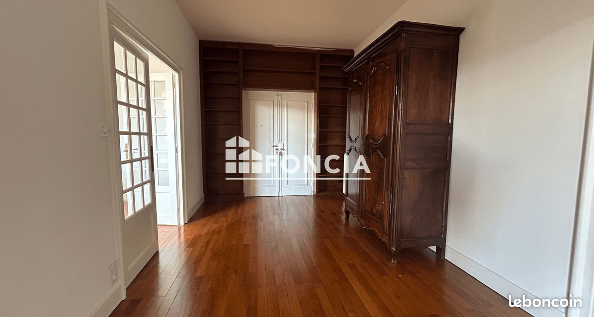 Appartement 5 pièces 127 m² · à Roanne · 127 m² · 1 190 €/mois