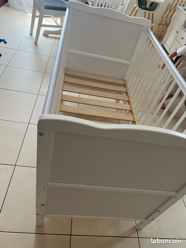 Lit bébé (image 2)