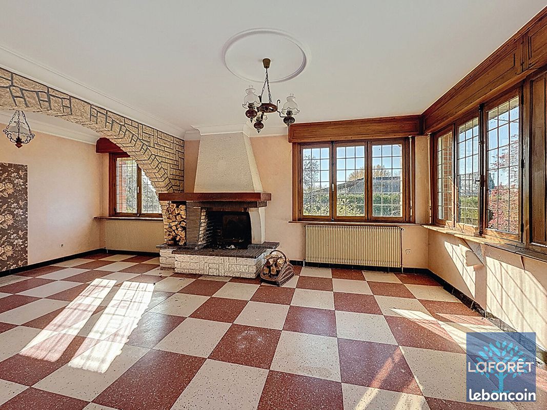Maison 8 pièces 163 m² · à Saint-Amand-les-Eaux · 163 m² · 399 900 €