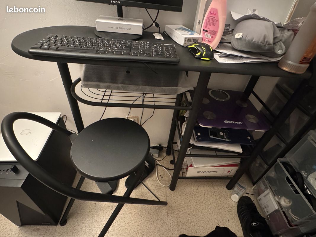 Bureau, table (image 1)