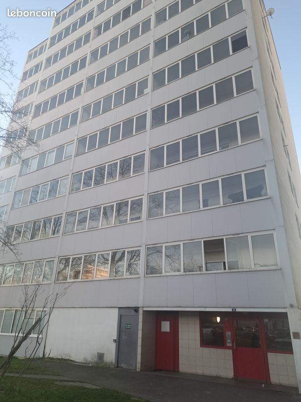 Appartement 3 pièces 79 m² · à Rillieux-la-Pape · 79 m² · 155 000 €
