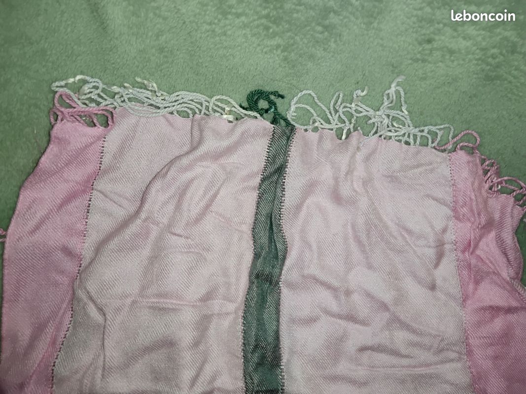 Écharpe rectangulaire rose et verte (image 3)