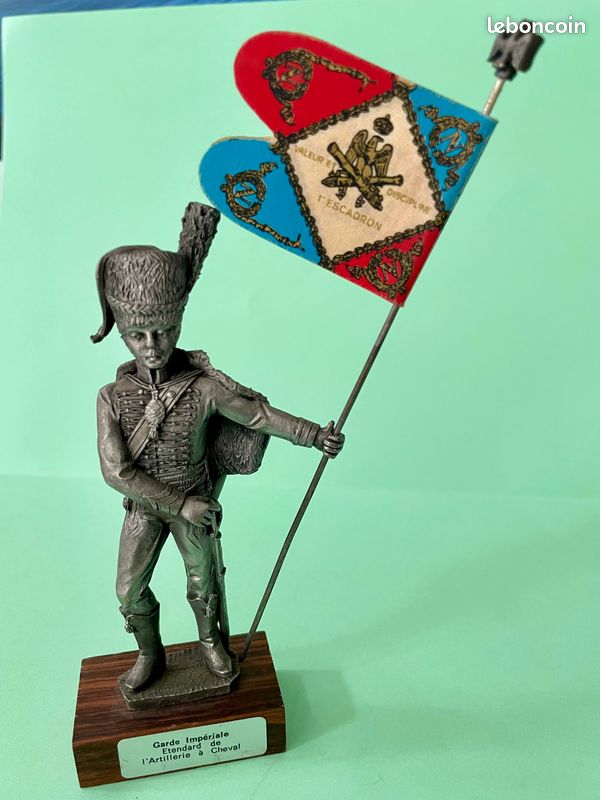 2 FIGURINES PLAT D'ÉTAIN : PORTE-DRAPEAU ANCIENNE MONARCHIE, PEINTURE D Amateur Xxeme Siecle
