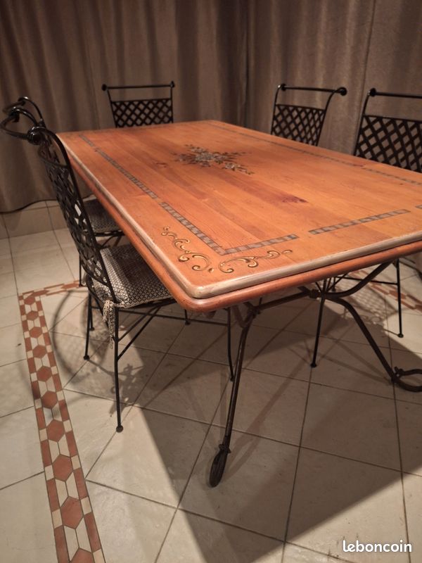 Table plateau bois et pieds en fer Forgé + 6 chaises en fer Forgé (image 3)