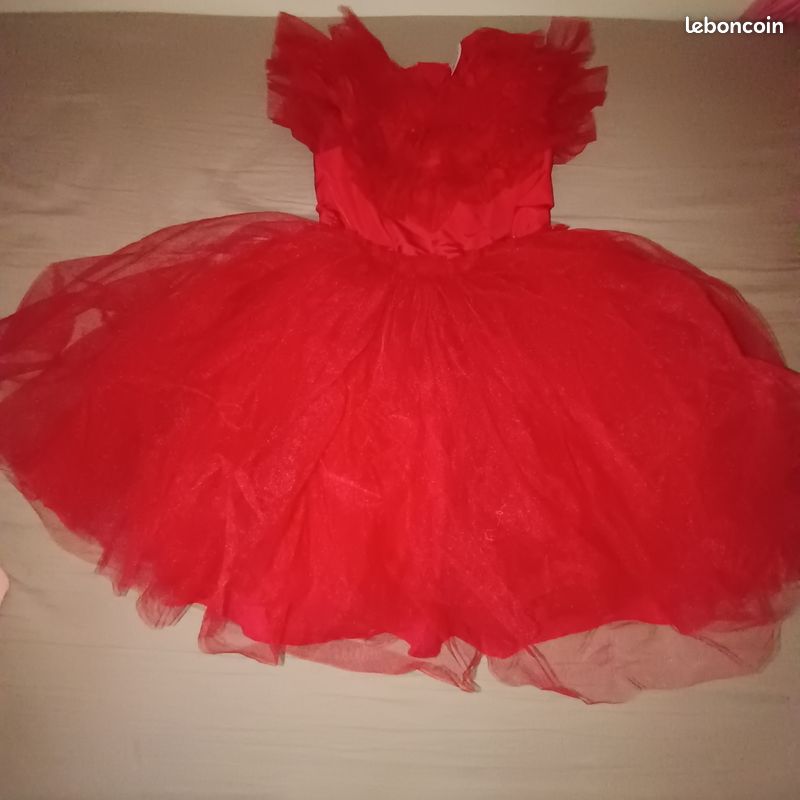 Robe de fête portée une fois (image 4)