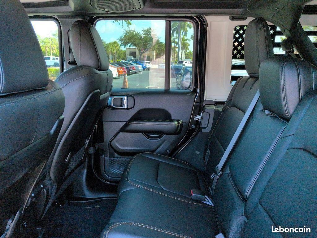 Jeep Wrangler Unlimited SRT392 Rubicon 2024 (image 10)