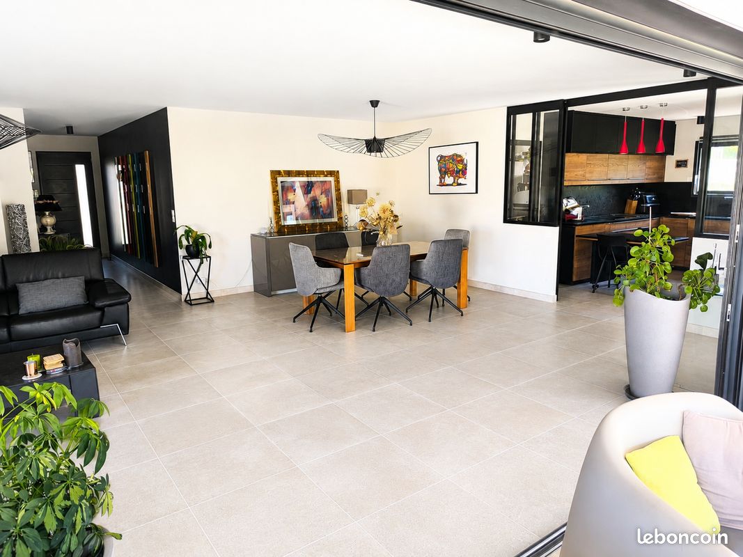Maison 5 pièces 160 m² · à Saint-Germain-au-Mont-d'Or · 160 m² · 870 000 €