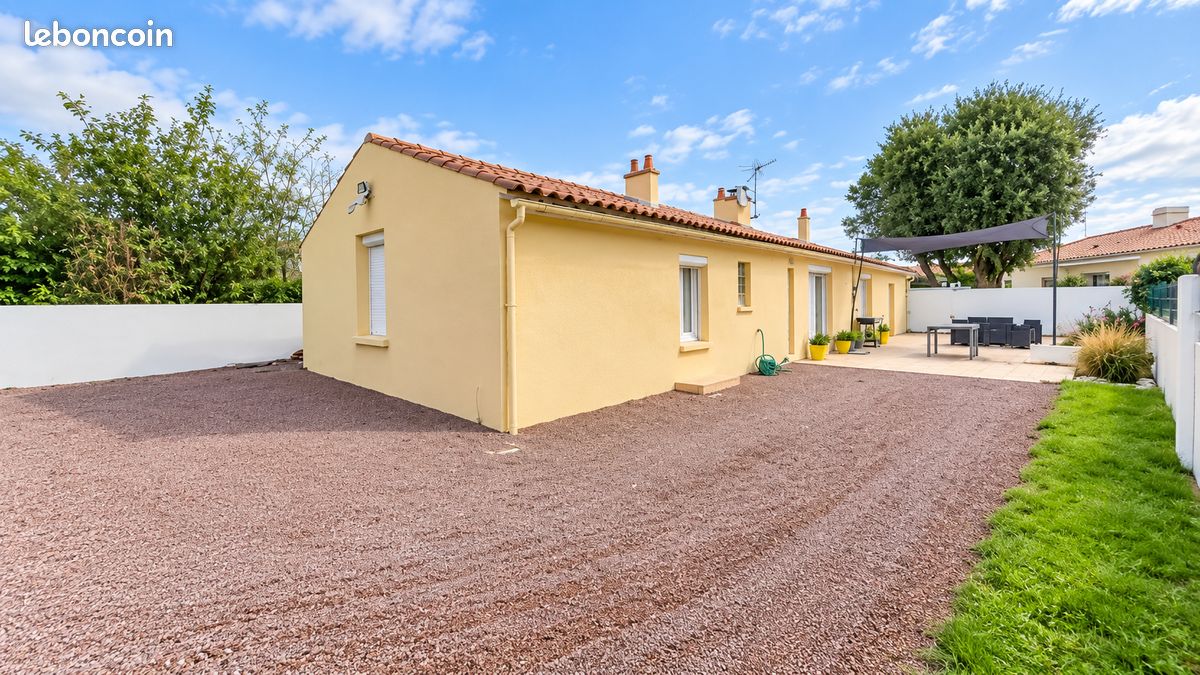 Maison 5 pièces 100 m² · à Coëx · 100 m² · 220 000 €