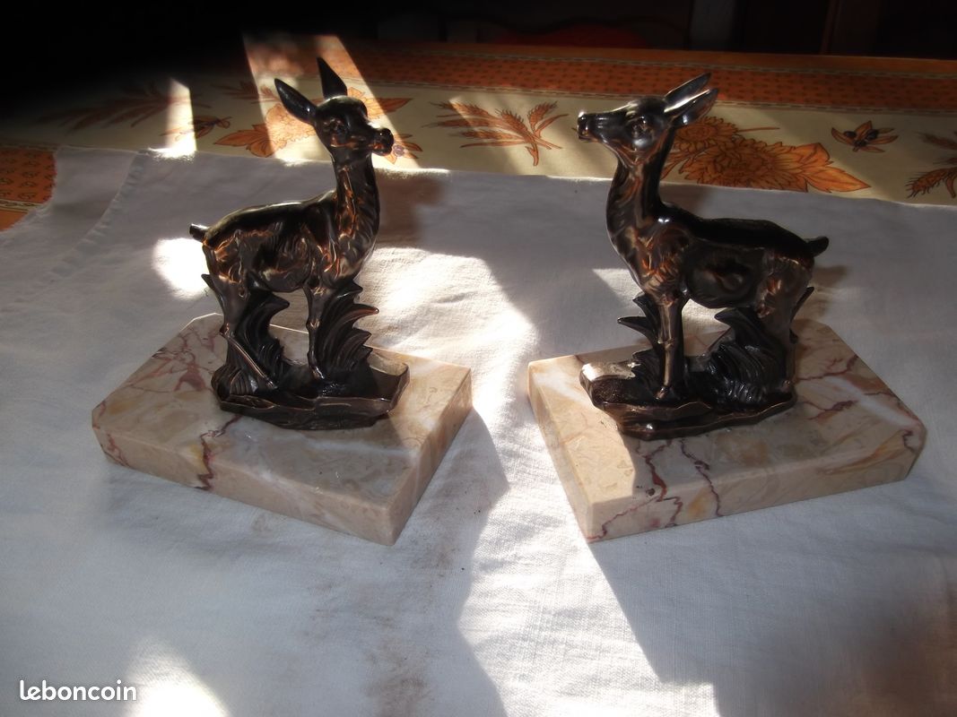 Paire de serre livre biche sur marbre (image 5)