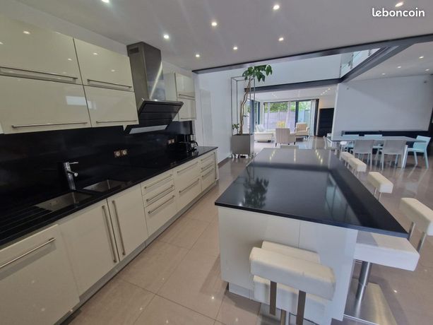 Maison a louer houilles - 6 pièce(s) - 185 m2 - Surfyn