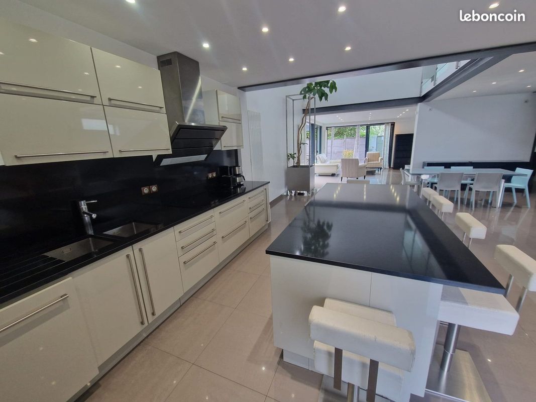 Maison a louer houilles - 6 pièce(s) - 185 m2 - Surfyn