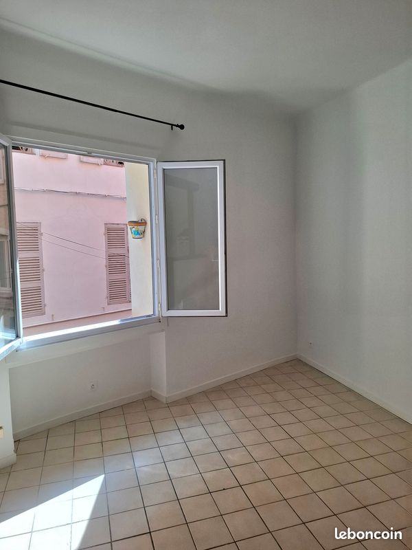 Appartement 1 pièce 25 m² · à Ollioules · 25 m² · 79 000 €