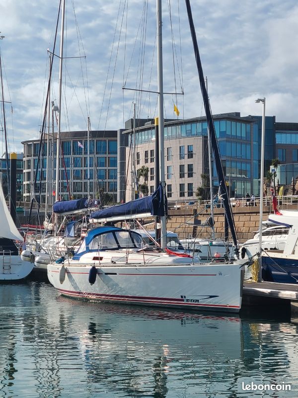 Dufour 34 — View photo 1