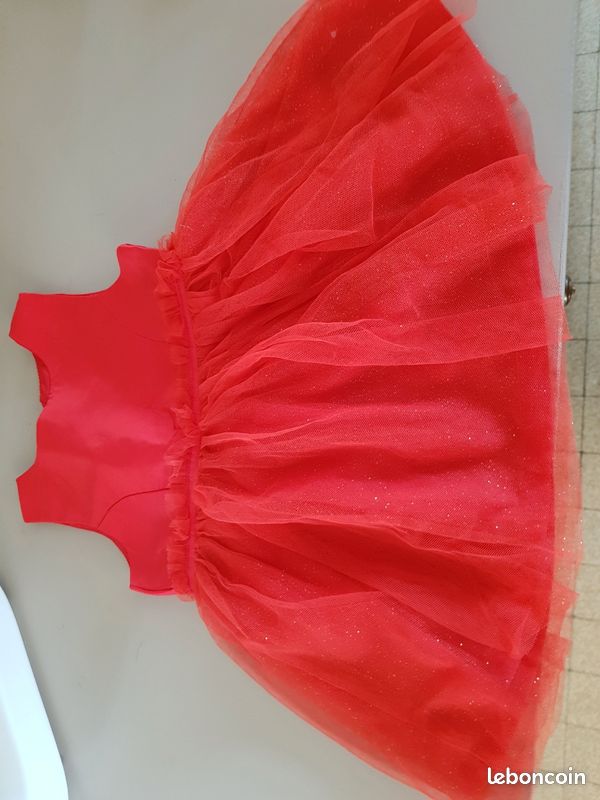 Lot de Vêtements bébé fille 9 mois (0,50) (image 1)