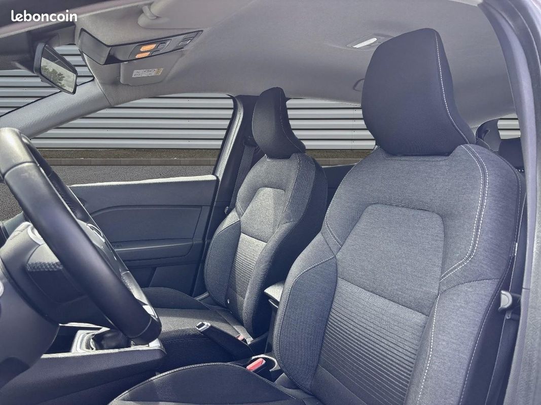 RENAULT CAPTUR 1.5 Blue dCi 115 Business (image 9)