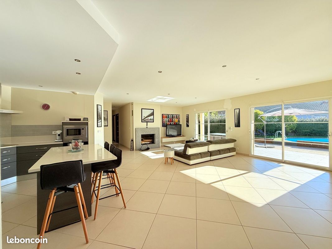 Maison 5 pièces 136 m² · à Lège-Cap-Ferret · 136 m² · 735 000 €