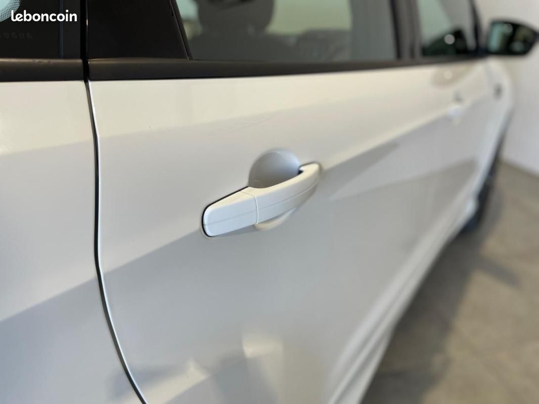 Ford Kuga 1.5 TDCi 120 S&S 4x2 BVM6 ST-Line (image 28)