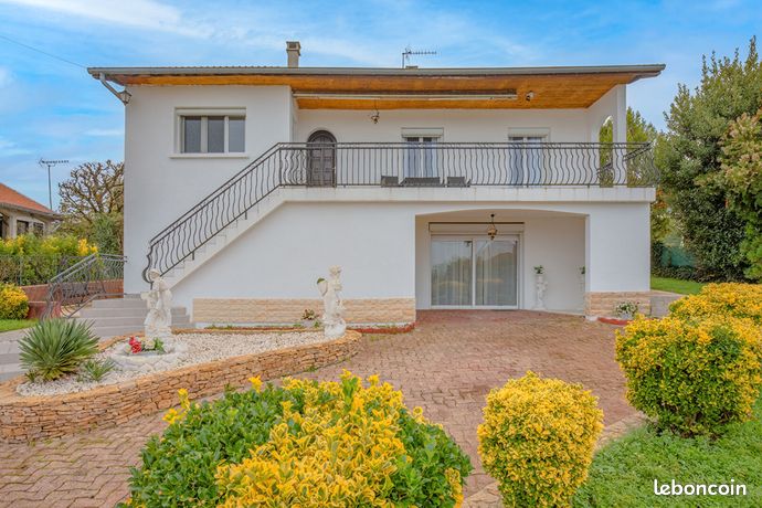 Villa 5 pièces 200 m²