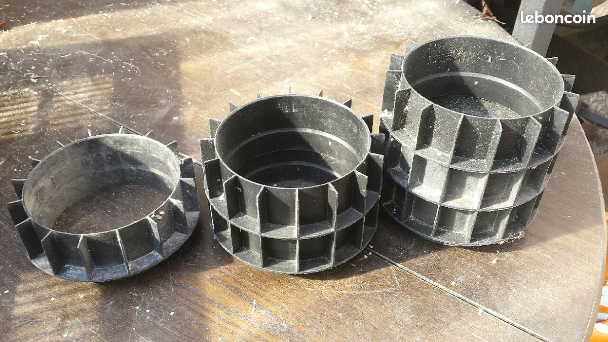 Rehausse plot en plastique réglable (image 1)