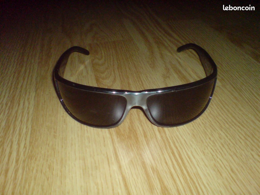 Lunette de soleil police s1534 z42 (image 2)