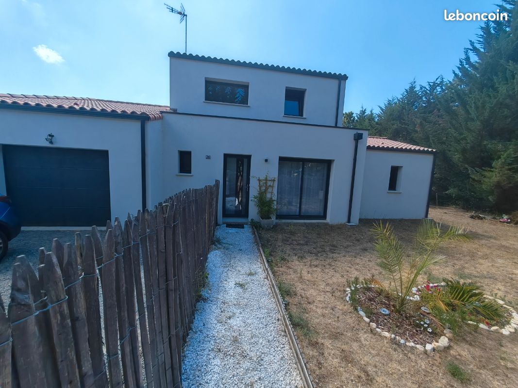 Maison 4 pièces 120 m² · à Saint-Jean-de-Monts · 120 m² · 1 250 €