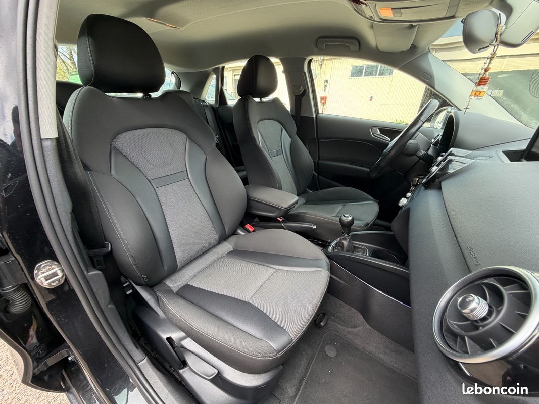 AUDI A1 SPORTBACK 1.6 TDI 105 Ambiente (image 18)