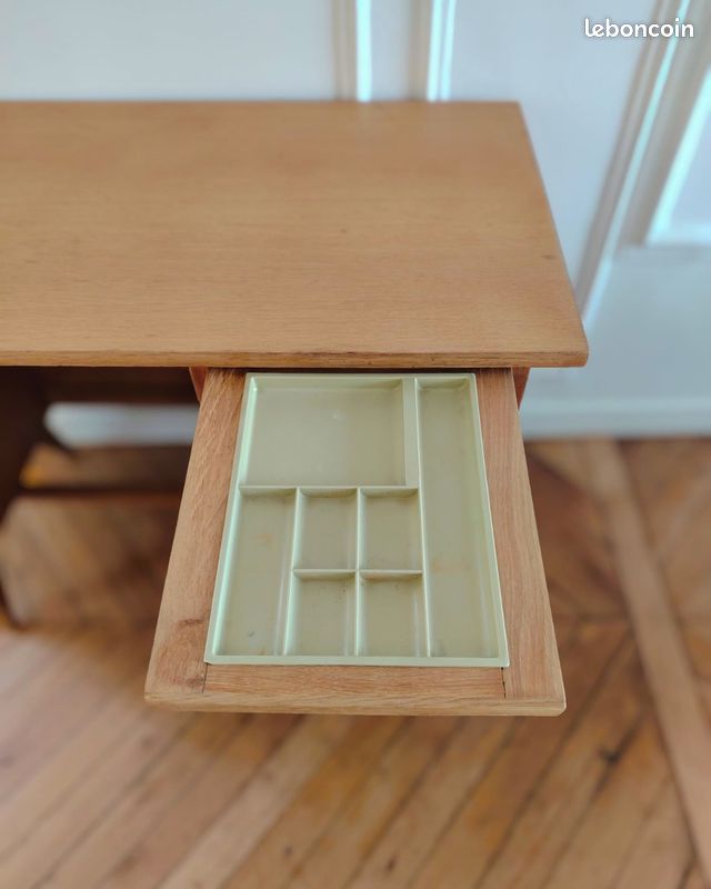 Bureau vintage rénové, style scandinave, années 50-60 (image 9)