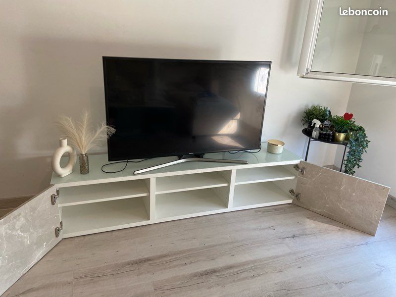 Meuble TV référence BESTA de chez IKEA (image 1)