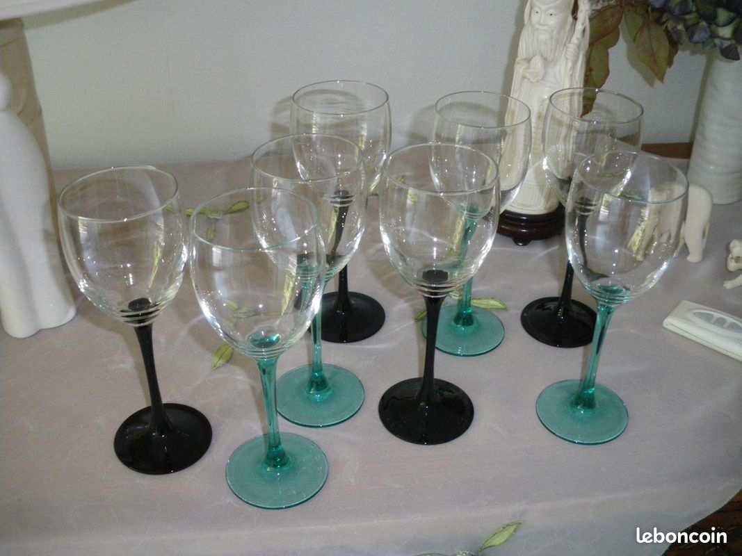 Verres festif a pied (image 1)