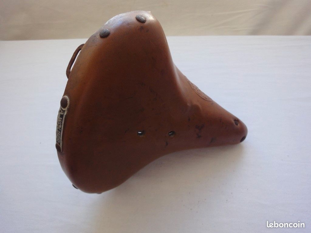 ANCIENNE SELLE DE vélo en Cuir à ressort JACQUES MOREAU Saddle Cycle EUR 40,00 - FR