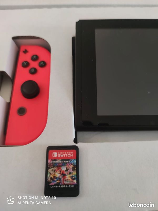 Nitendo Switch + Mario kart 8 (image 2)