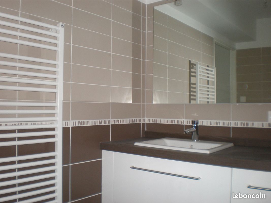 Appartement a louer tassin-la-demi-lune - 2 pièce(s) - 50 m2 - Surfyn