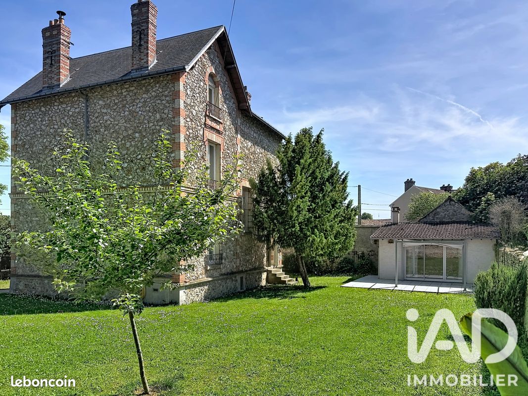 Maison 8 pièces 175 m² (image 1)