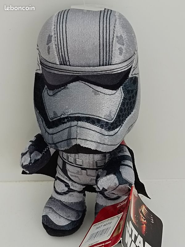 Peluche neuve Captain Phasma Star Wars (image 2)