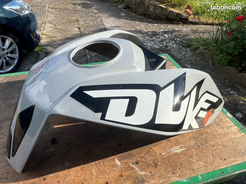 Cache réservoir ktm duke (image 3)
