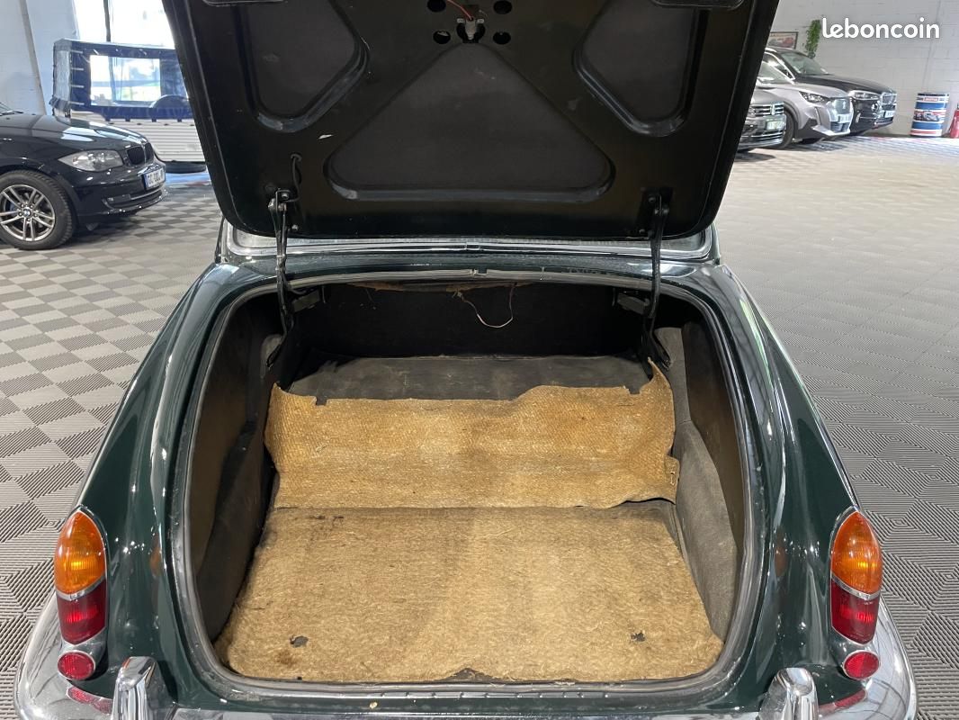 Jaguar 420 4.2 VERT ANGLAIS -BOITE MANUELLE- (image 28)