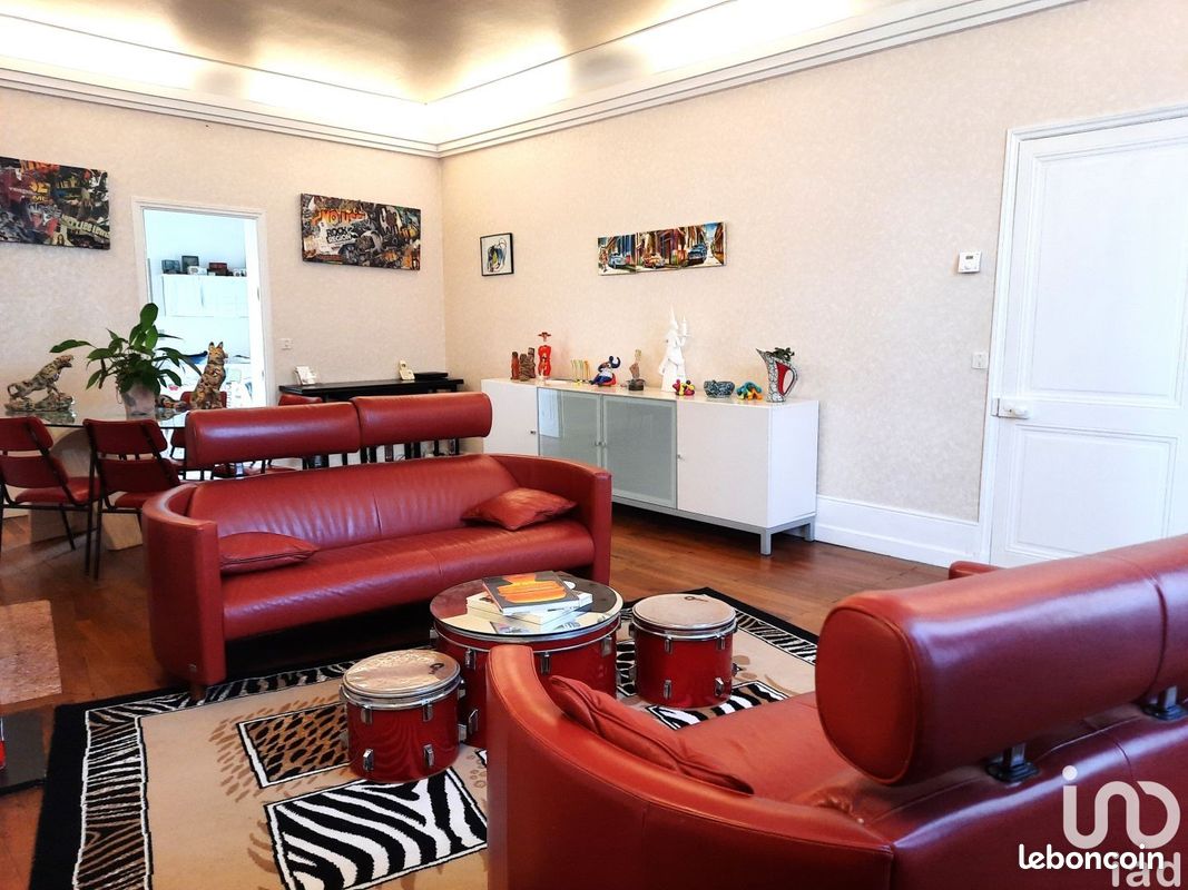 Maison de ville 8 pièces 251 m² - Jarnac 16200 (image 2)