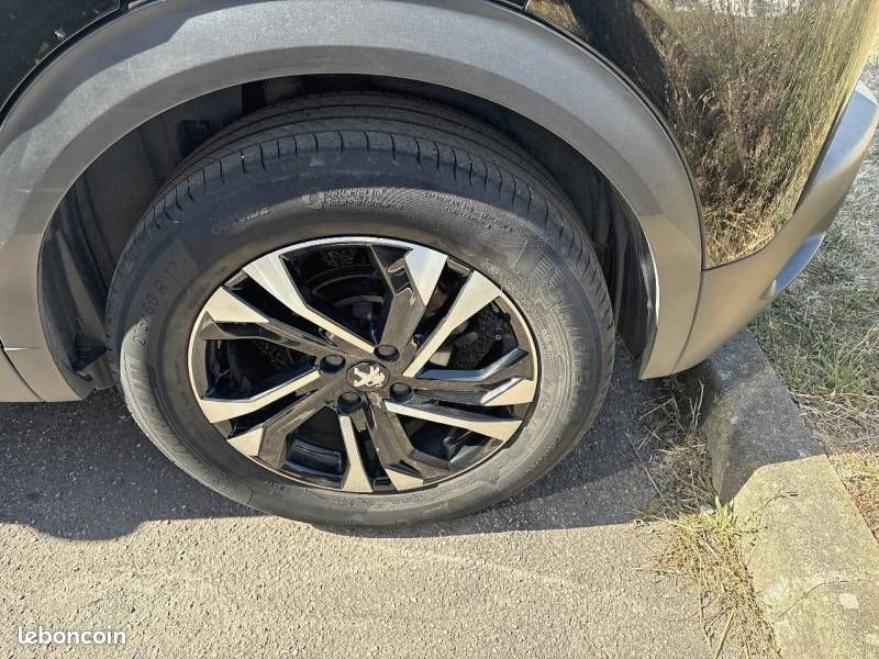 Peugeot 2008 PureTech 130 S&S EAT8 Allure Pack (image 12)