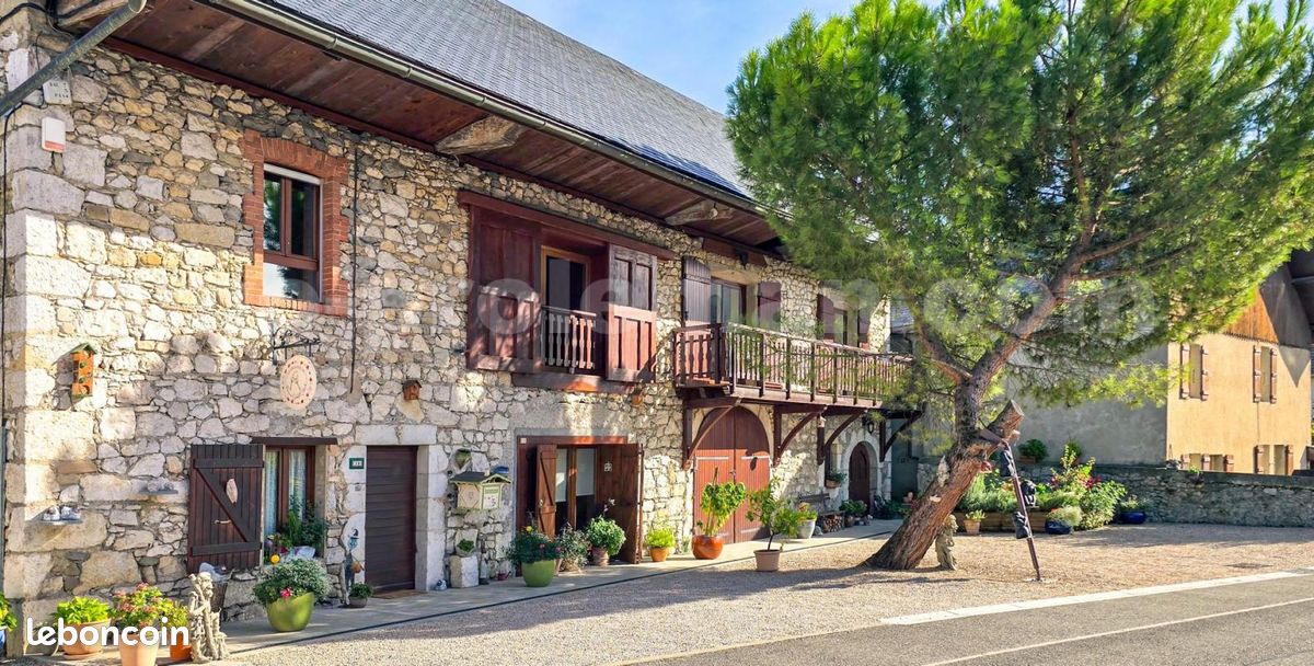 Maison 6 pièces 170 m² · à La Balme-de-Sillingy · 170 m² · 699 900 €