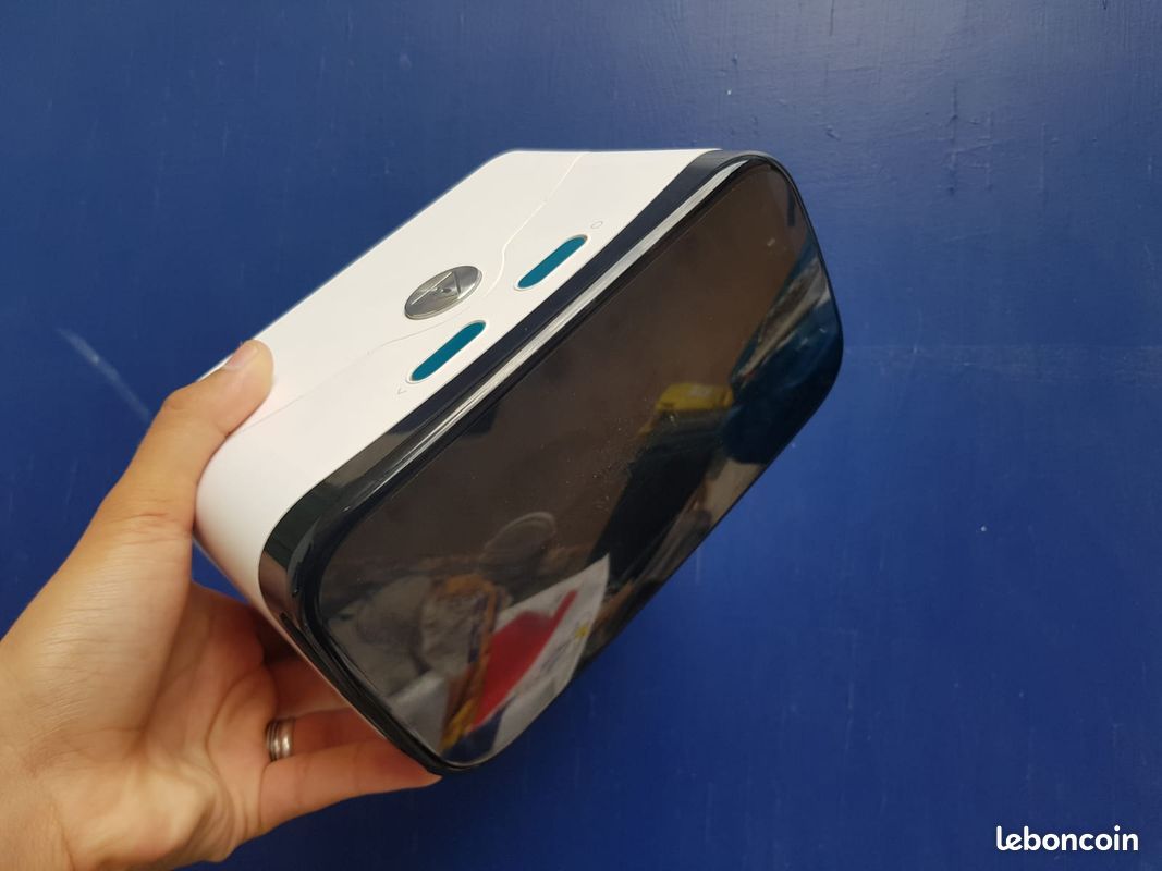 Alcatel VR Goggles (image 1)