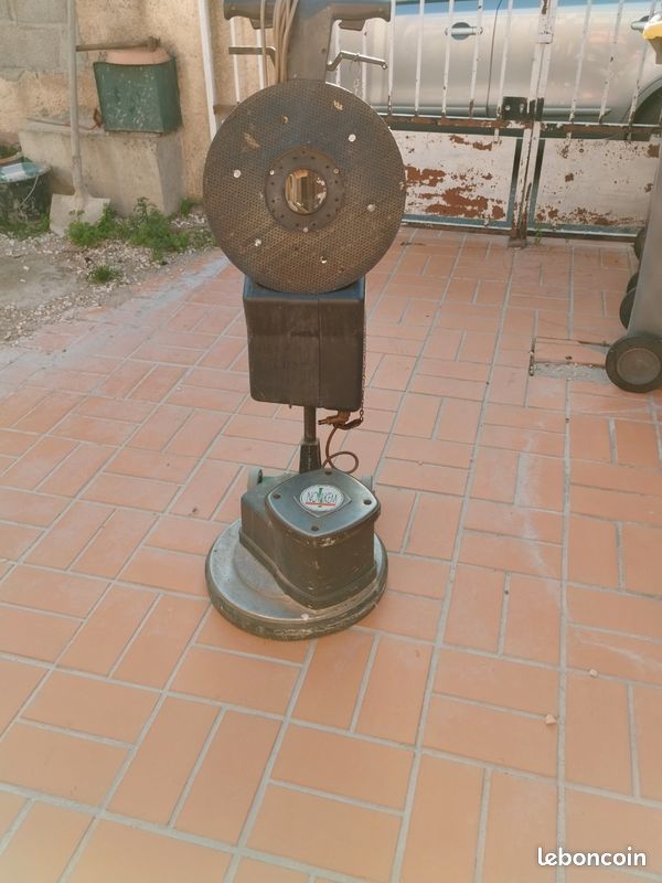 Monobrosse (image 1)