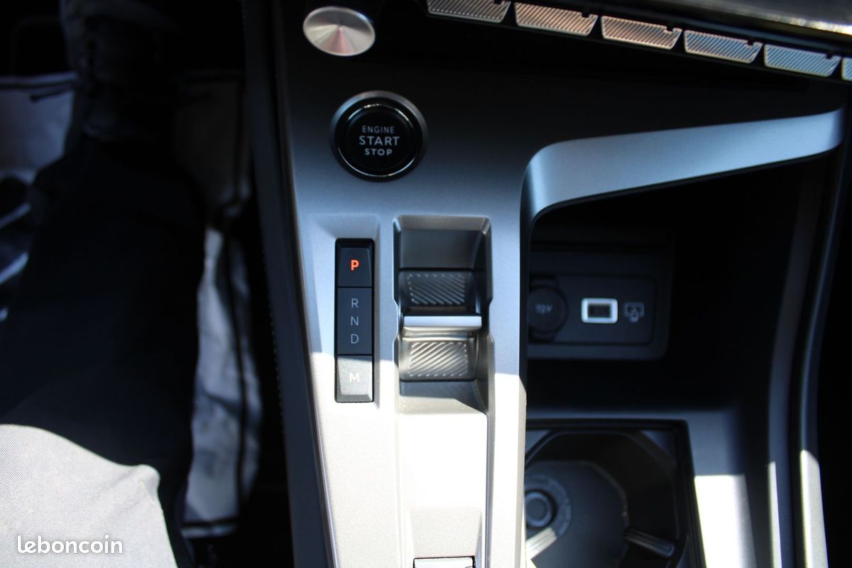 Peugeot 308 PHASE 4 GT HYBRID 145 DSC6 BOITE AUTO CUIR CAMÉRA 360 FULL LEDS RÉGULATEUR ADAPTATIF (image 14)