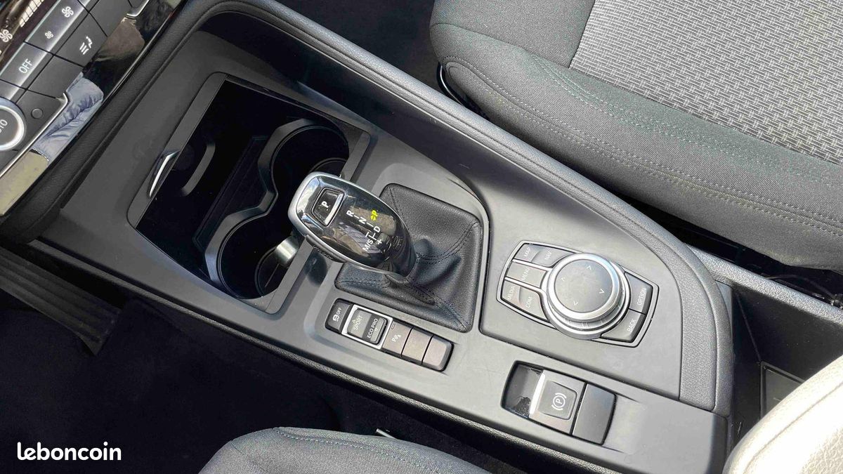BMW X1 sDrive 18d 150 ch BVA8 Business Design (image 10)