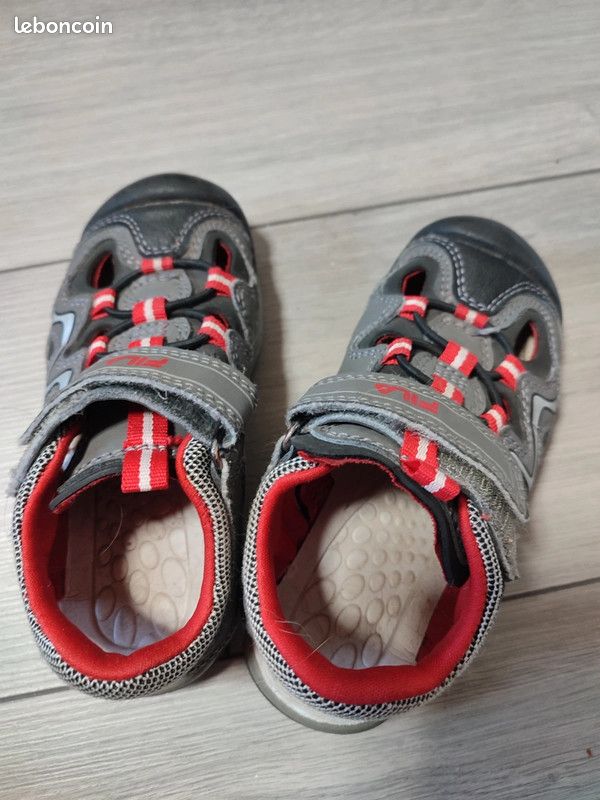 Sandales été fila taille 25 bon état Chaussures