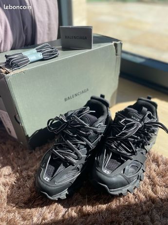 Balenciaga Triple S Noir Pas Cher Balenciaga Triple S Soldes