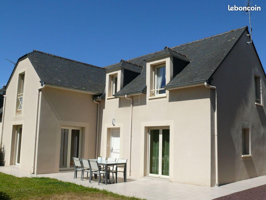 Maison 8 pièces 147 m² · à Dol-de-Bretagne · 147 m² · 461 661 €