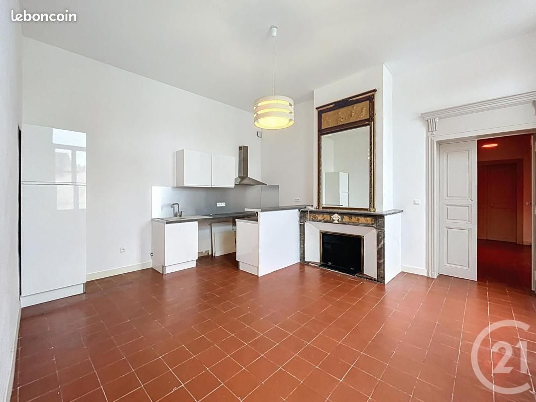 Appartement 3 pièces 81 m² · à Béziers · 81 m² · 660 €