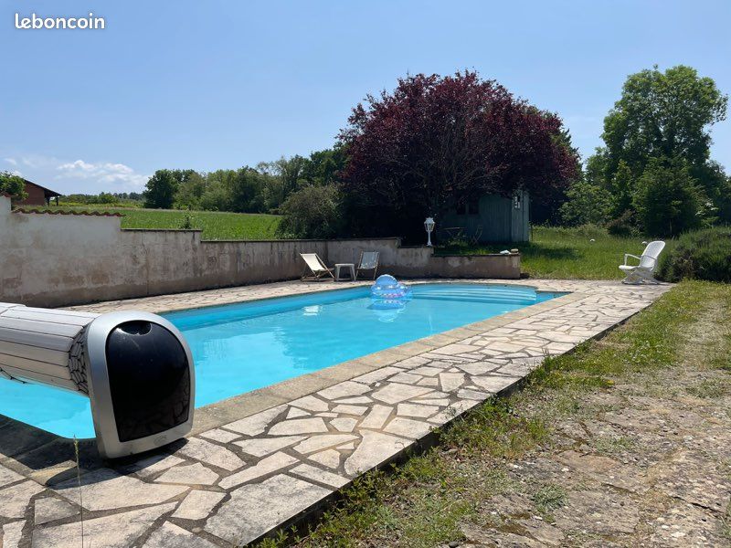 Location Villa avec piscine au sud de la Bourgogne (image 2)