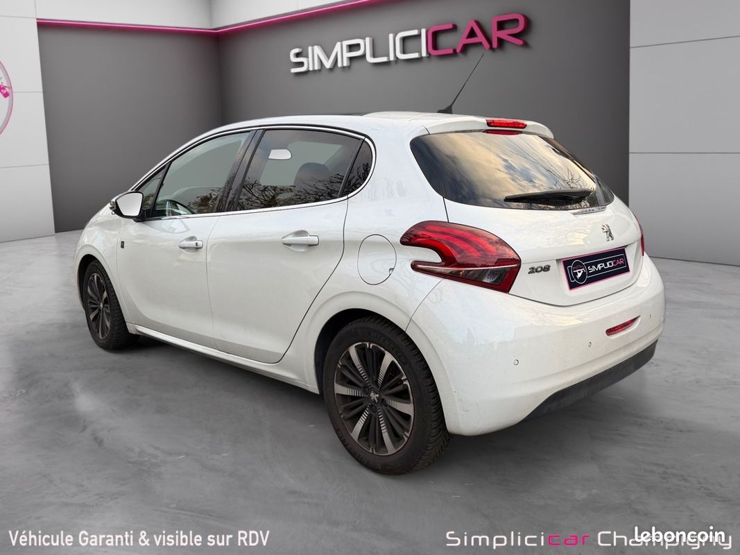 PEUGEOT 208 PureTech 110ch Tech Edition - Distribution Neuve - Entretien à jour - Caméra de recul (image 3)