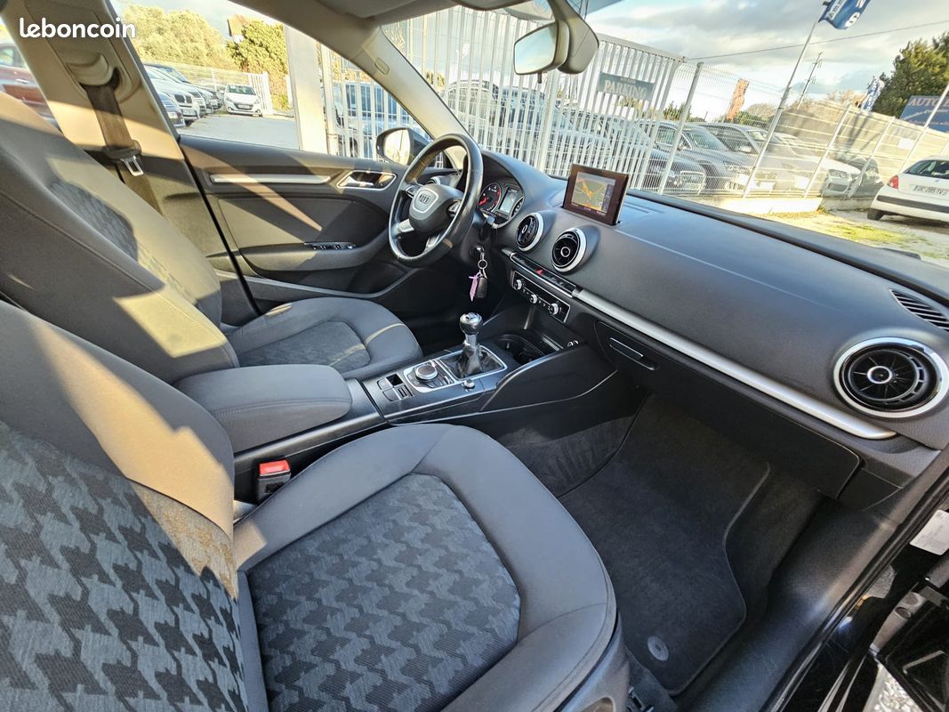 Audi A3 Sportback 1.6 TDI 110CV Attraction 2016 (image 10)